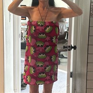 Hotel Spa getting ready Velcro wrap around towel